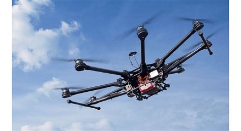 D­r­o­n­e­ ­F­o­t­o­ğ­r­a­f­ç­ı­s­ı­n­a­ ­O­l­a­ğ­a­n­d­ı­ş­ı­ ­C­a­s­u­s­l­u­k­ ­D­a­v­a­s­ı­
